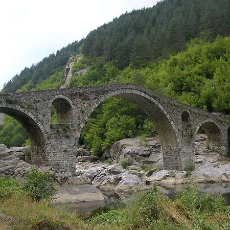 Семеен Хотел Кристал Smolyan Exterior photo