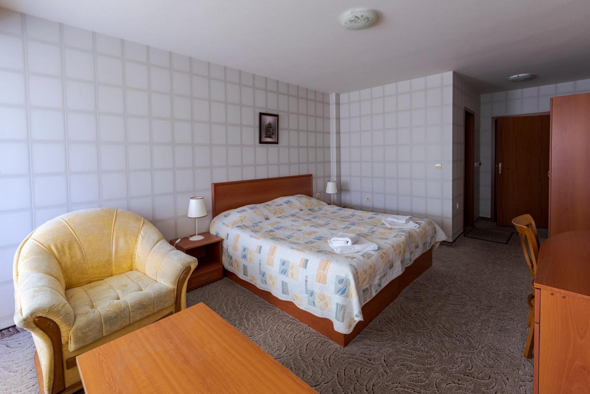 Семеен Хотел Кристал Smolyan Room photo